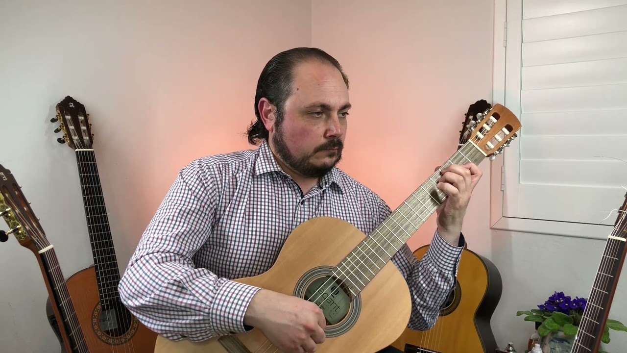 Alhambra College Guitar - Charade by Mancini - Giuseppe Zangari