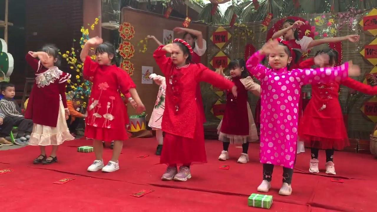 Tết ơi là tiết 