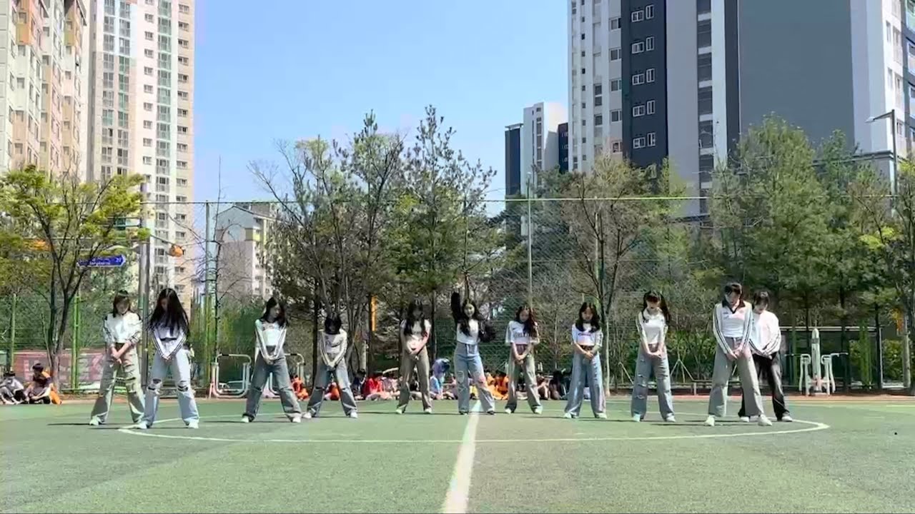 유성중학교 BEOUR 댄스부 체육대회 공연 / Spicy + Cookie + Sorry not sorry + Blue flame + No excuse + Fantastic baby