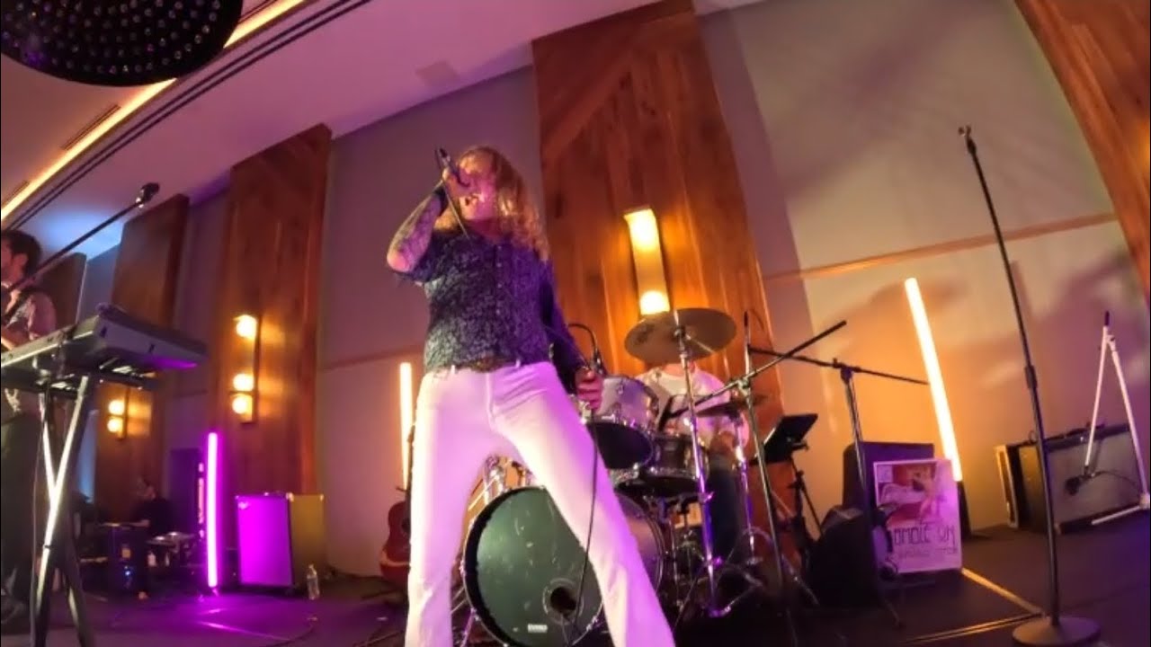 LED ZEPPELIN TRIBUTE BAND.."RAMBLE ON" ROCK ON..!!! 🤘😃👍 PLEASE SUBSCRIBE