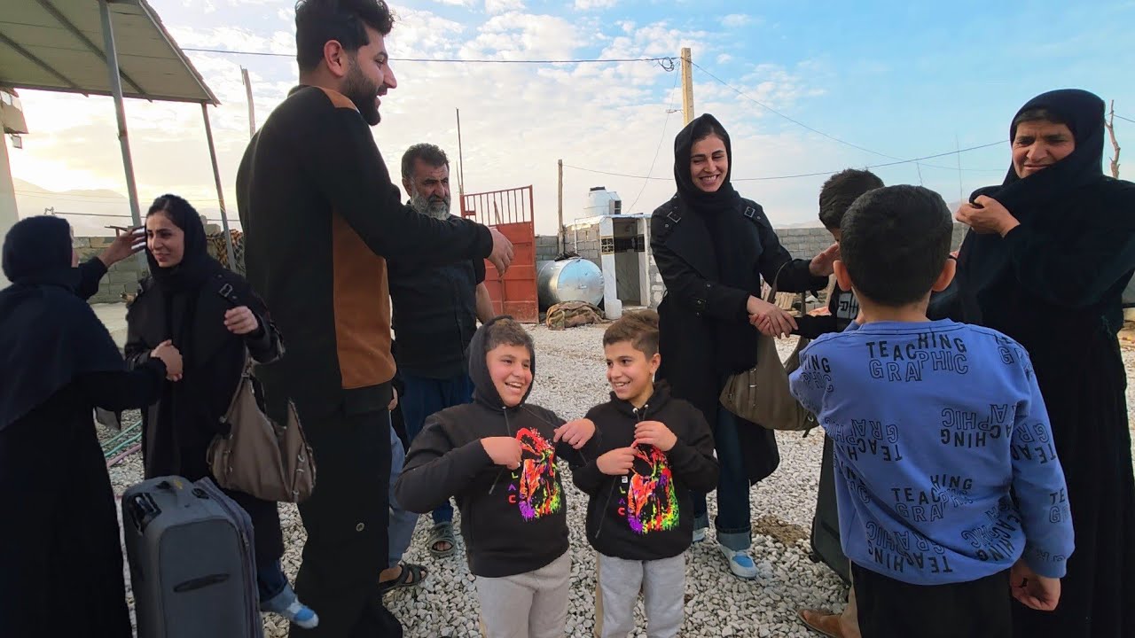 Fatemeh&rsquo;s return home, a working day on the Paran channel, and the children&rsquo;s pure joy when they see
