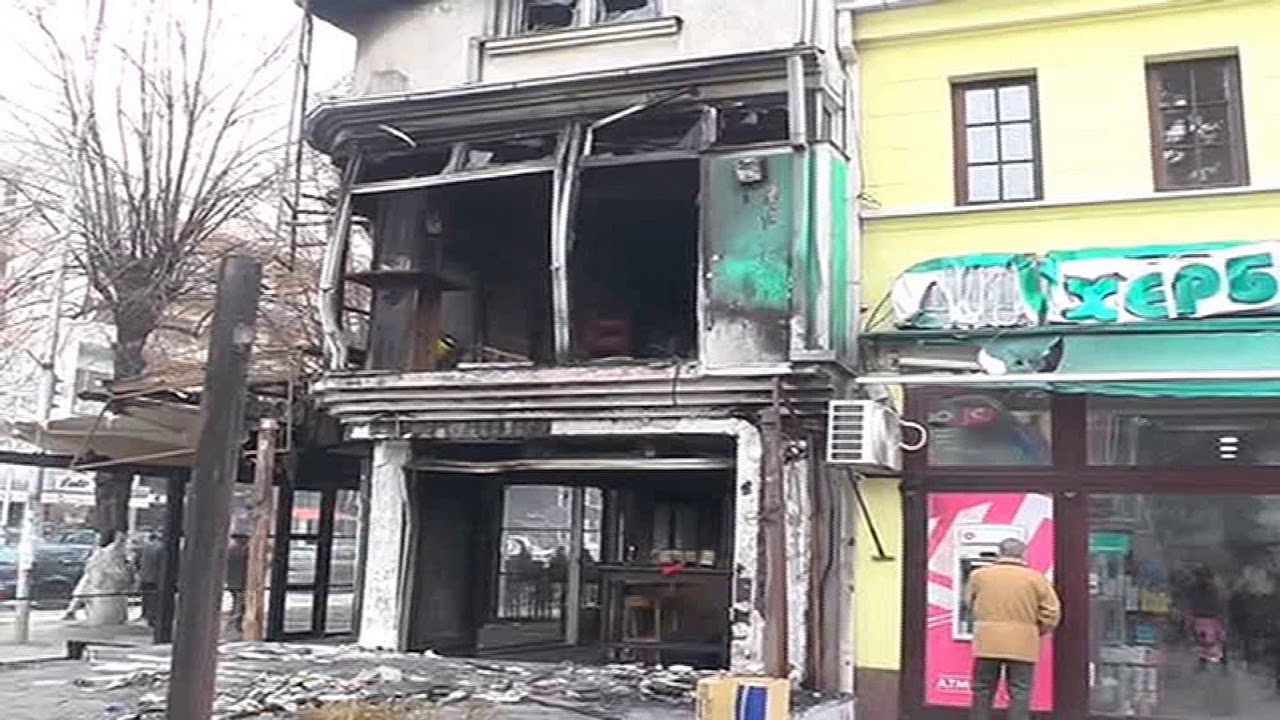 Сопственикот на запалениот кафе бар во Прилеп обвинува дека му барале рекет