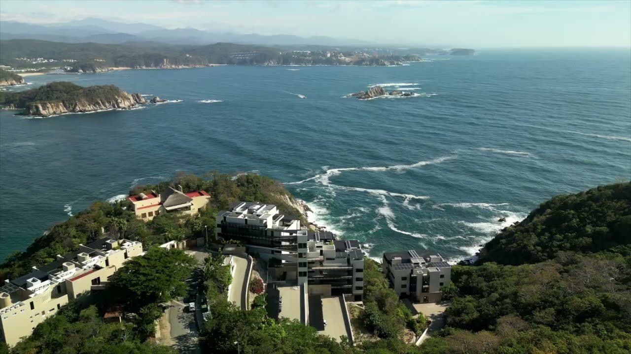 3 Bed Oceanfront Condo | Huatulco, Mexico