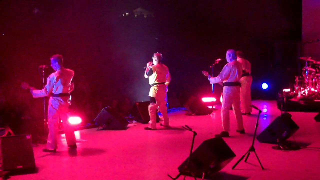 DEVO: 