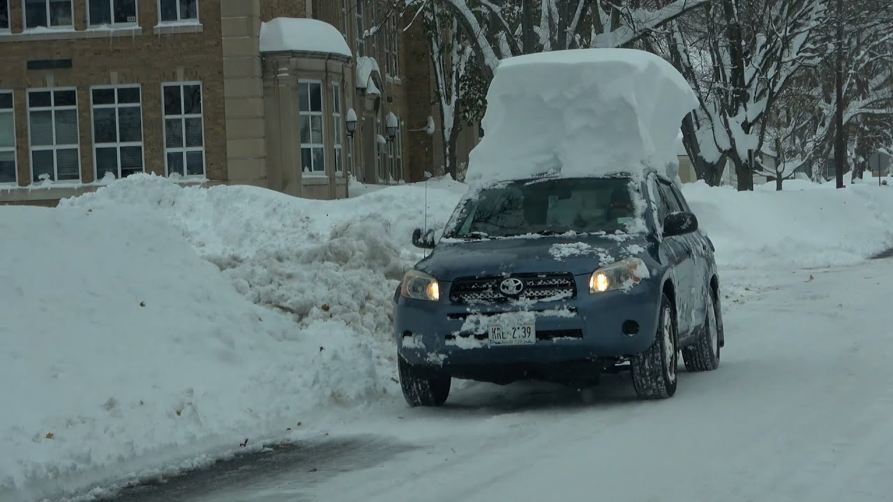 Orchard Park, NY Digs Out From Massive Lake Effect - 11/19/2022