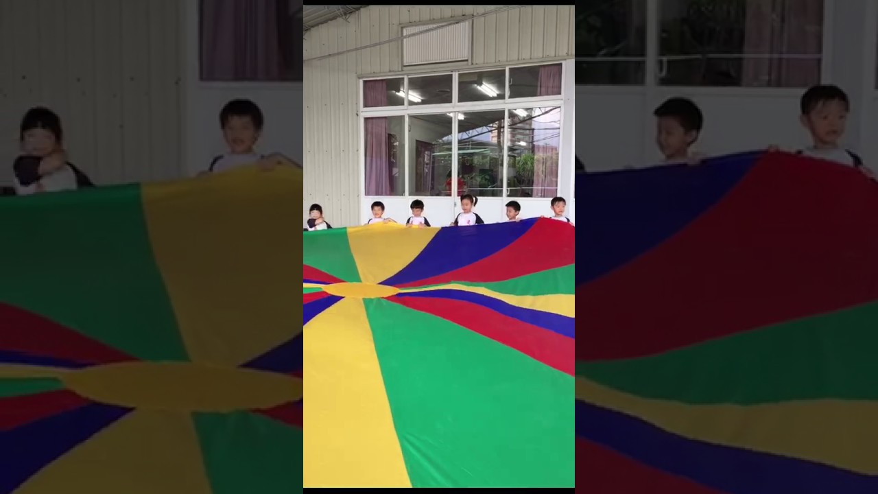 2017.7.10 賈哥哥K2A下學校小遊戲-氣球傘1