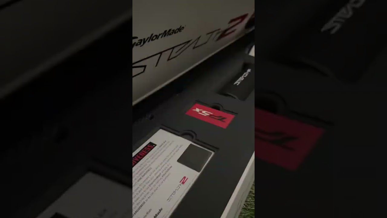 Taylormade Stealth 2 Plus unboxing (flash warning) #shorts #taylormade #golf #unboxing