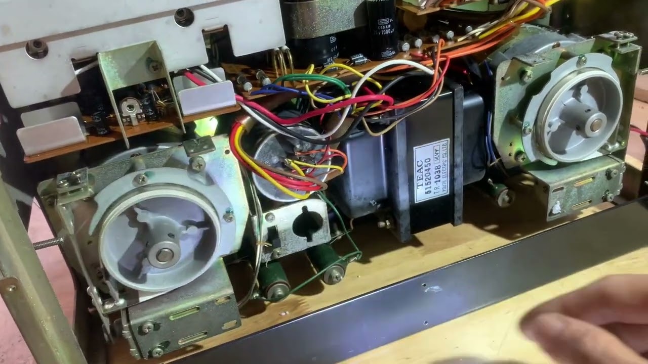 Teac A7400RX. Pan bệnh kỳ lạ. Lỗi do Nhà SX đánh số hiệu dây nhầm, dẫn đến người dùng cũng nhầm theo