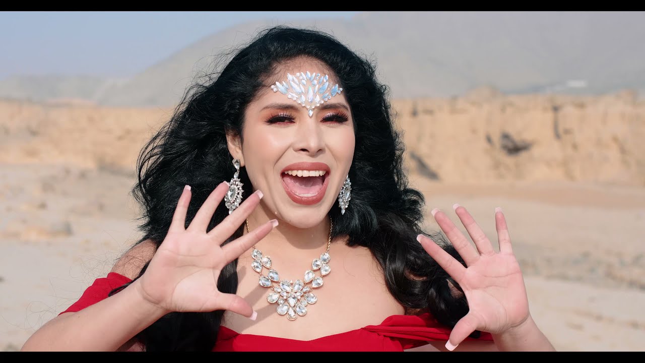 Blanca Santiago - Cómo Haces | VIDEOCLIP OFICIAL 2021