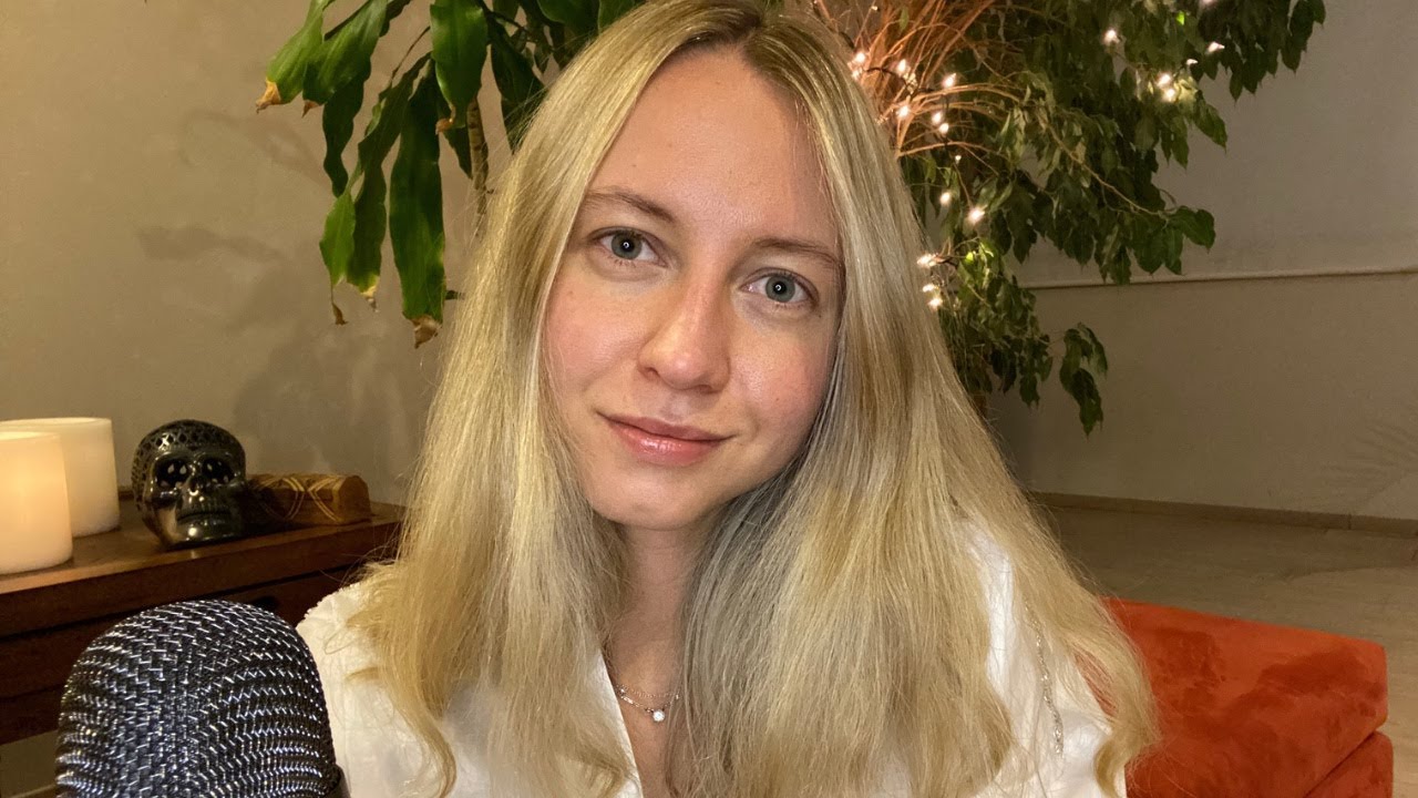 ASMR soft spoken y susurros en español con acento☺️❤️Mostrando objetos random y hablando suave😴