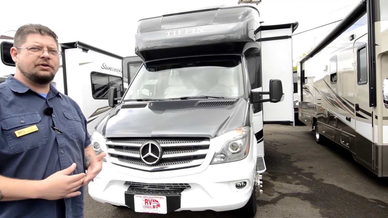 The RV Corral 2017 Tiffin Wayfarer 24QW STOCK # NC581