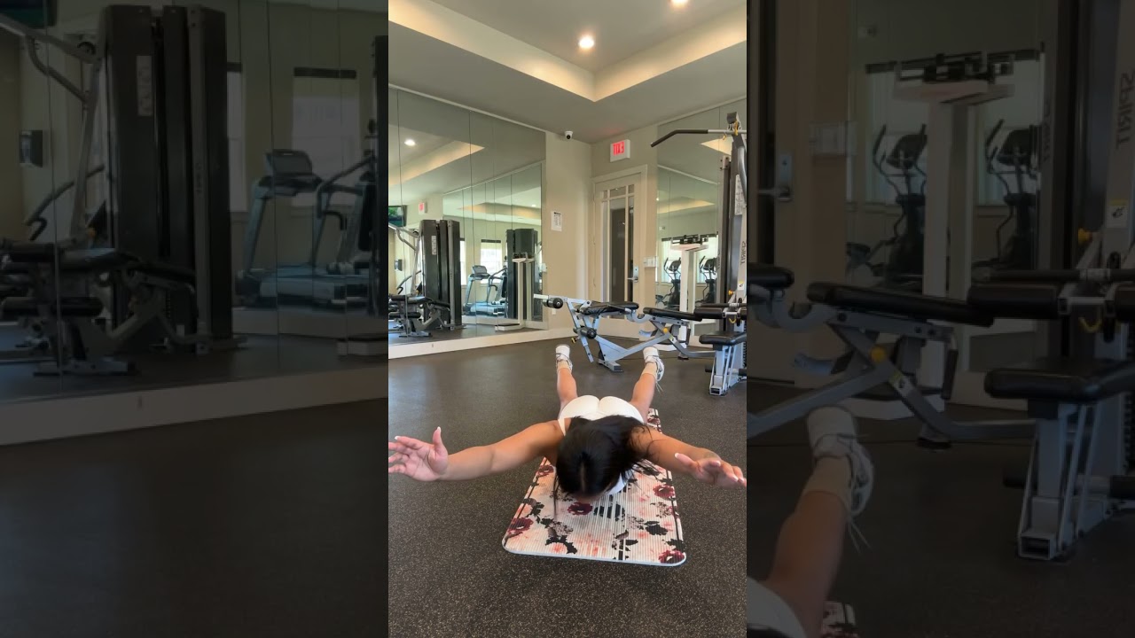 Superman Hold #fitwithwhit #whitneyjones