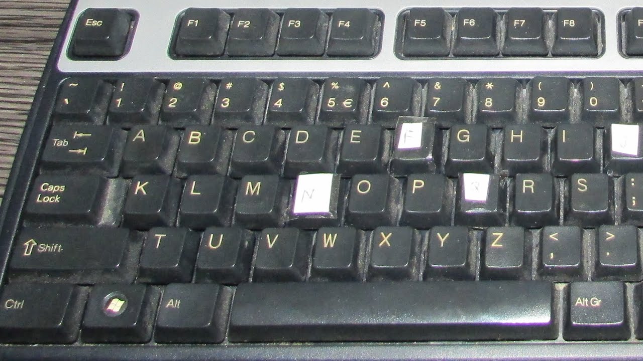 2019-01-07 Mum Types on an Alphabetical Keyboard