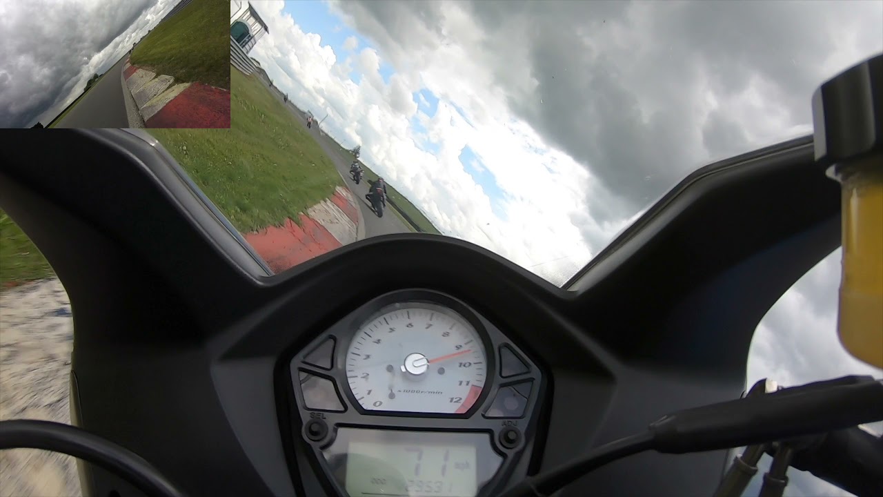 First trackday at Snetterton 300 (open pit-lane) onboard - Sv650s
