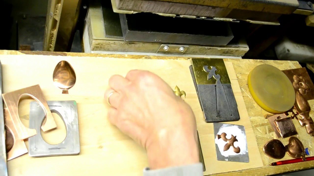 Pancake Die Demo : Matrix & Blanking Die Set (Puff & Trim)