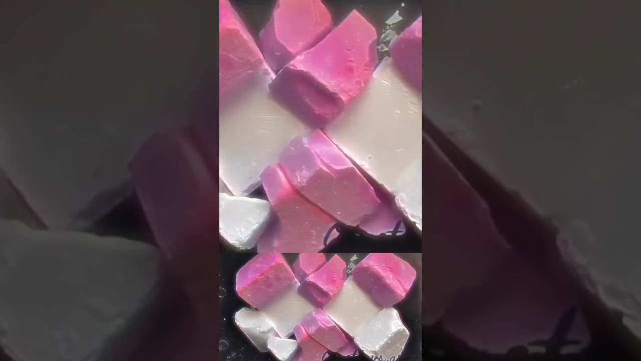 soft ader 😮&zwj;💨 #adergymchalk #gymchalk #dyedgymchalk #gymchalkasmr #satisfying #dusty #crunchy