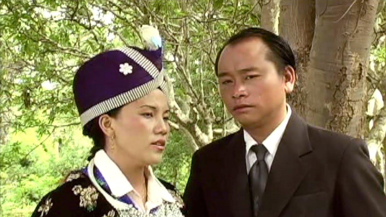 Pob Tsuas Lis & Ntxhais kwv txhiaj