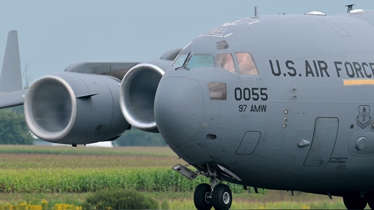 U.S. Air Force C-17 Globemaster full throttle takeoff at London, Ontario Airport Airshow YXU *4K*