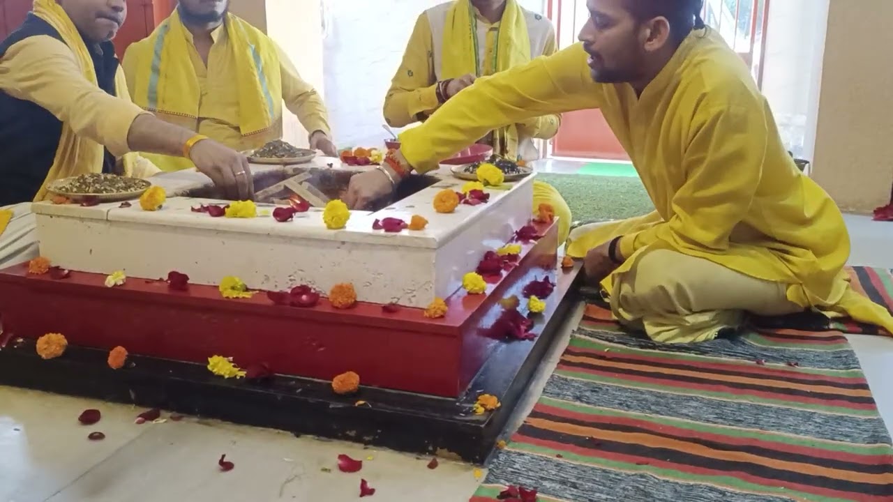 How fire is invoked and worshiped before performing Havan. This method is being worshiped.