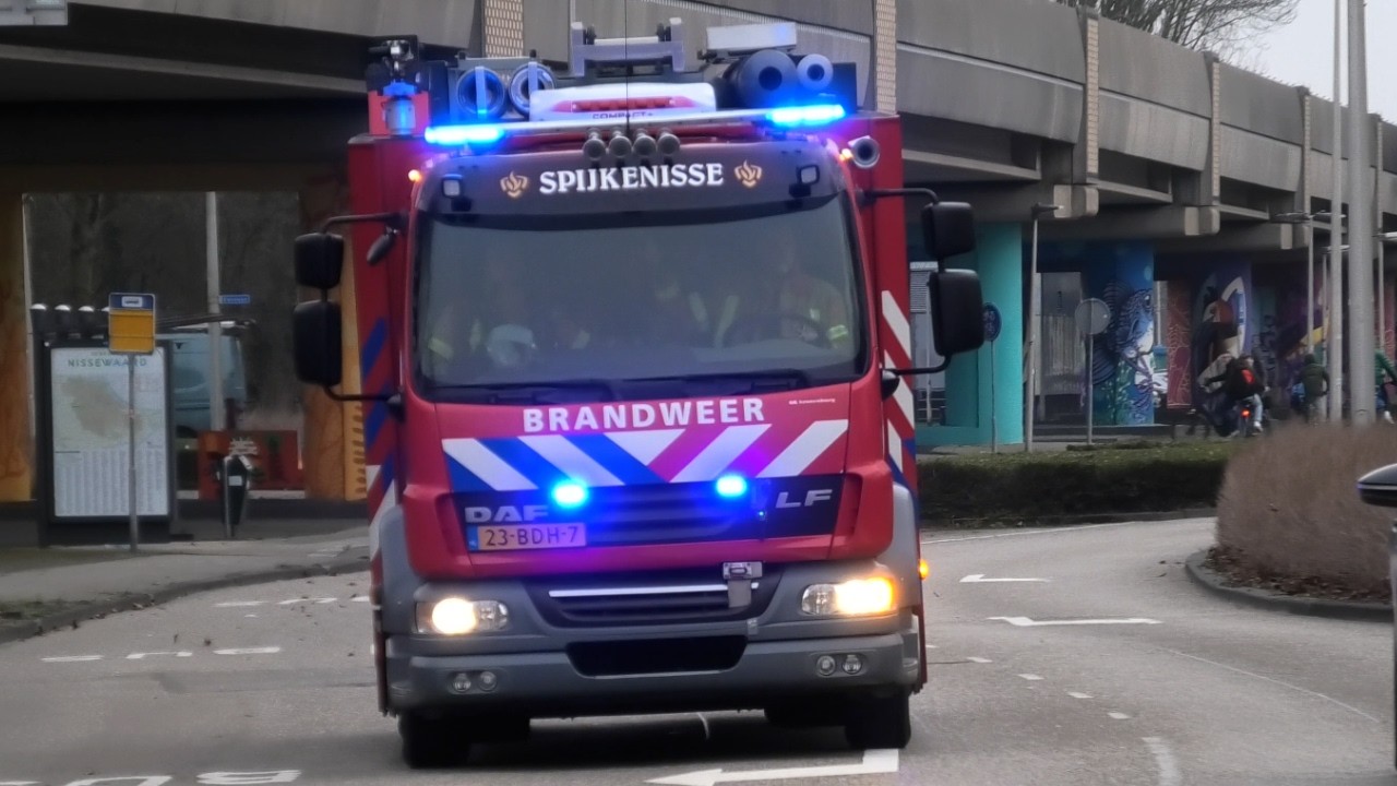 [Onopvallend] Politie, Brandweer en Ambulance met spoed naar verschillende Meldingen in Spijkenisse