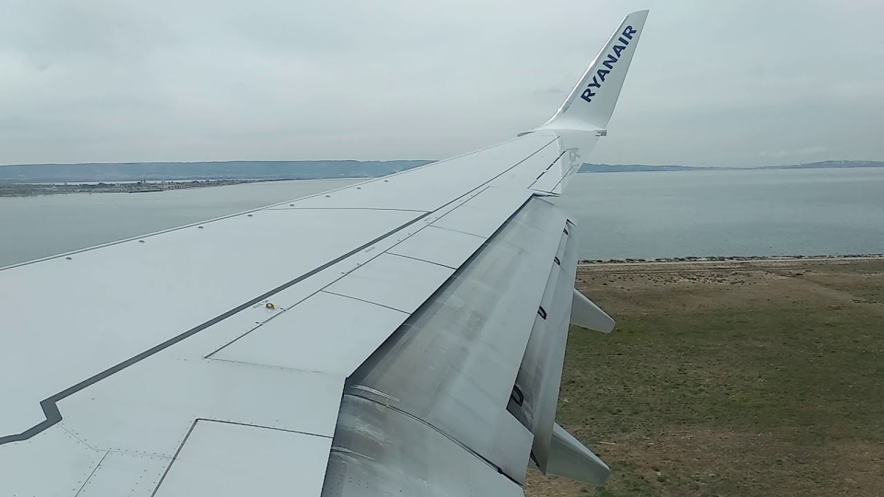 Volo Ryanair atterraggio a Marsiglia