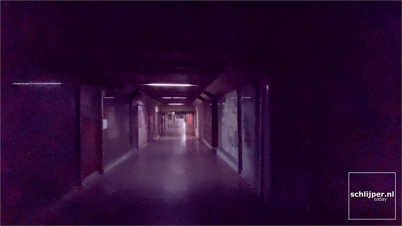 Walk Trough Tel Aviv Central Bus Station - January 12, 2021 19:51