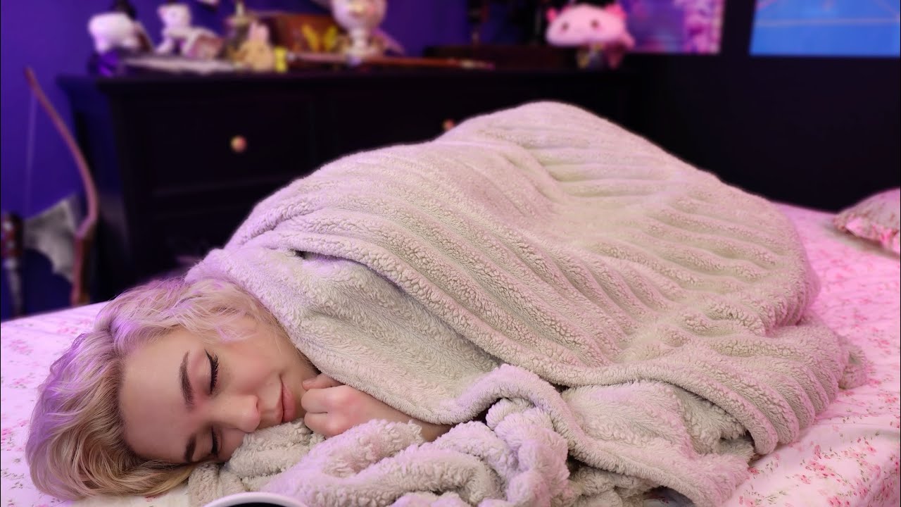 let’s curl up in a ball & go to sleep ASMR ♡ (i’m cold & tired)🥶😴