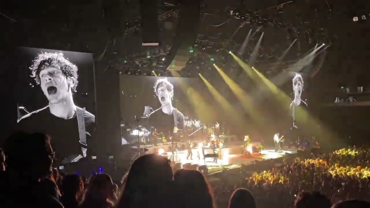 Looking For Somebody (To Love) - The 1975 - Auckland, 2023 #the1975
