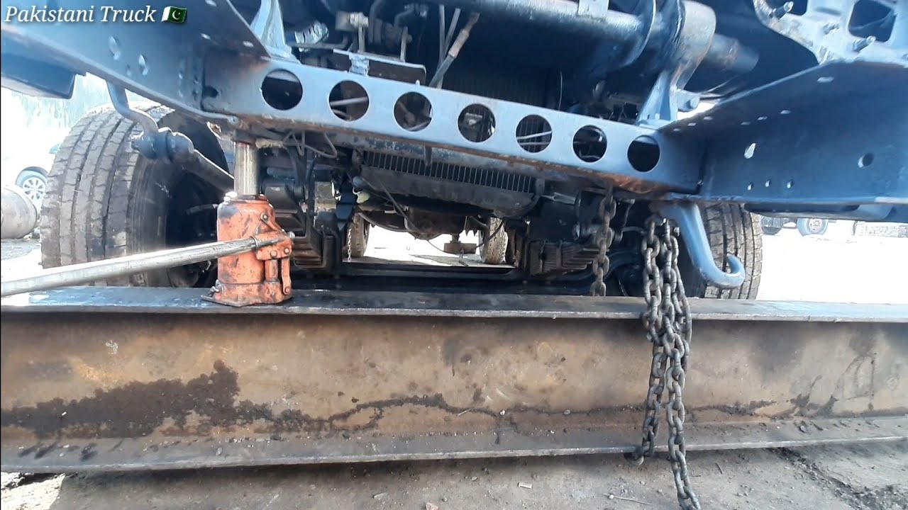 how to straightening a Chassis with cabin fitted Mazda truck in Pakistan