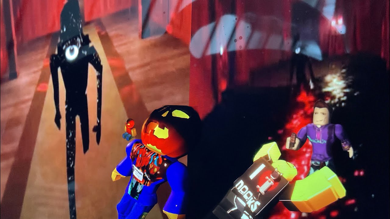Beating doors floor 1 and 2 (video ended because someone called me:()