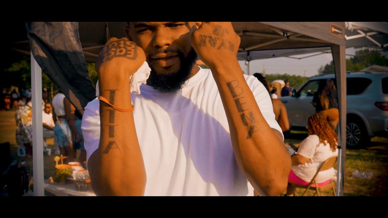 Howbiz - Money Getting Summer (Official Music Video)
