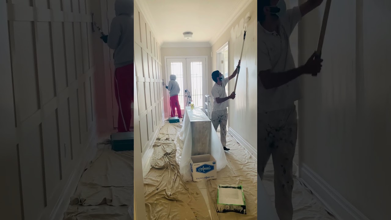 Hallway Refresh Simply White by Benjamin Moore #paintrefe #homedecor #interiordesign#painting