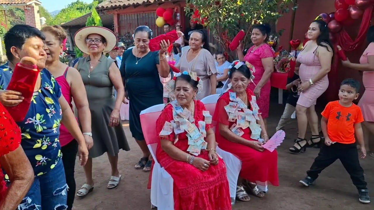 Doble cumpleaños acá en Cuadrilla nueva guerrero municipio de Cutzamala, región de tierra caliente 