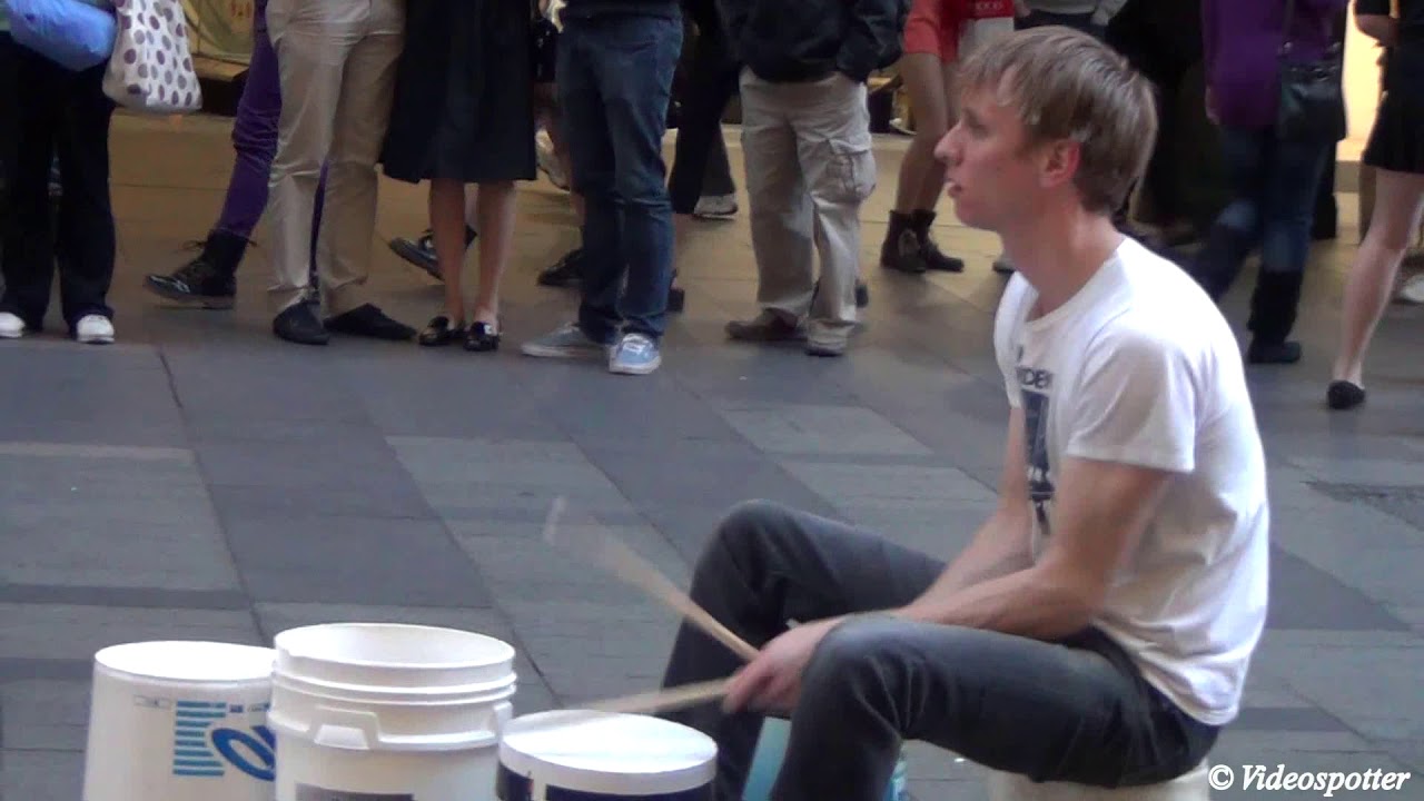 Amazing Super Fast Bucket Drumming by Gordo @ Pitt Street Mall Sydney
