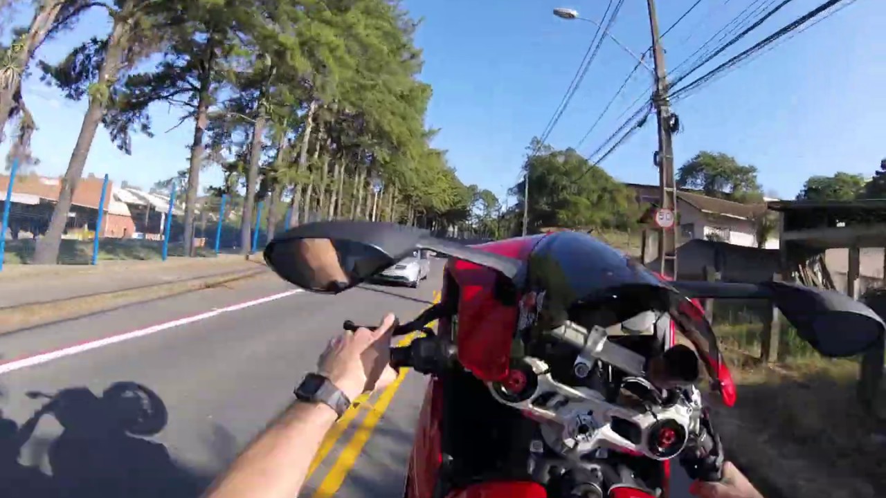 Passeio de Ducati Panigale 1199 com escape Noriyoshi Racing
