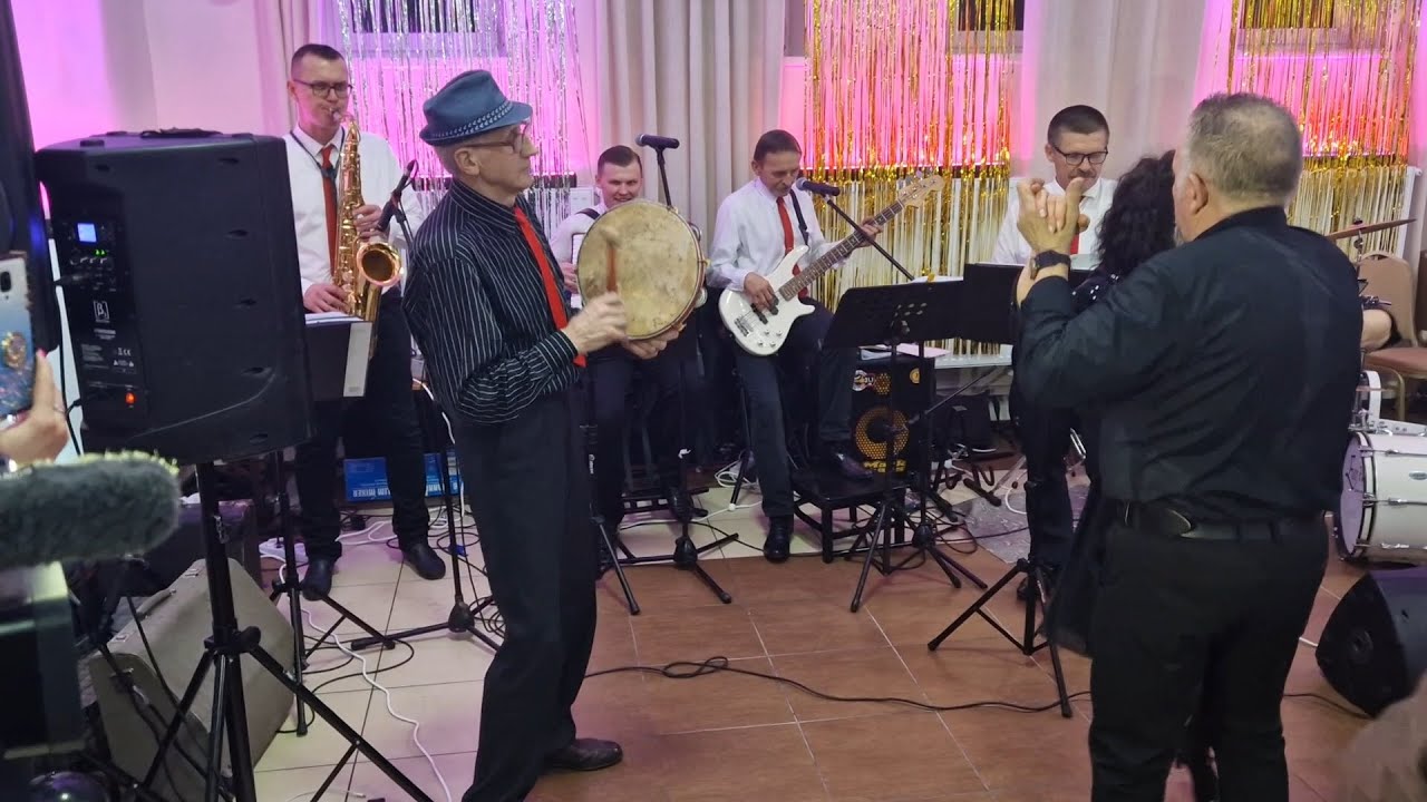 Niecodzienny widok - Stasiu na bębenku z Kapelą Stąporkowską!