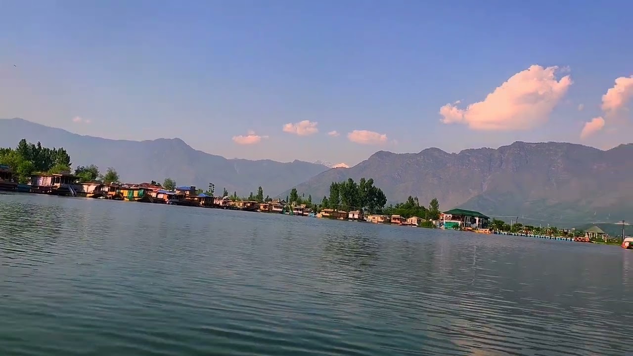 Beautiful dallake | houseboat view | fresh water...
