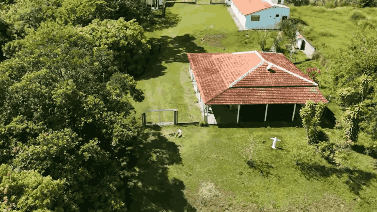 🚨VENDIDO 🚨Chácara de 10.000 m²,  na cidade de Bofete. Essa venda foi feita por terceiros
