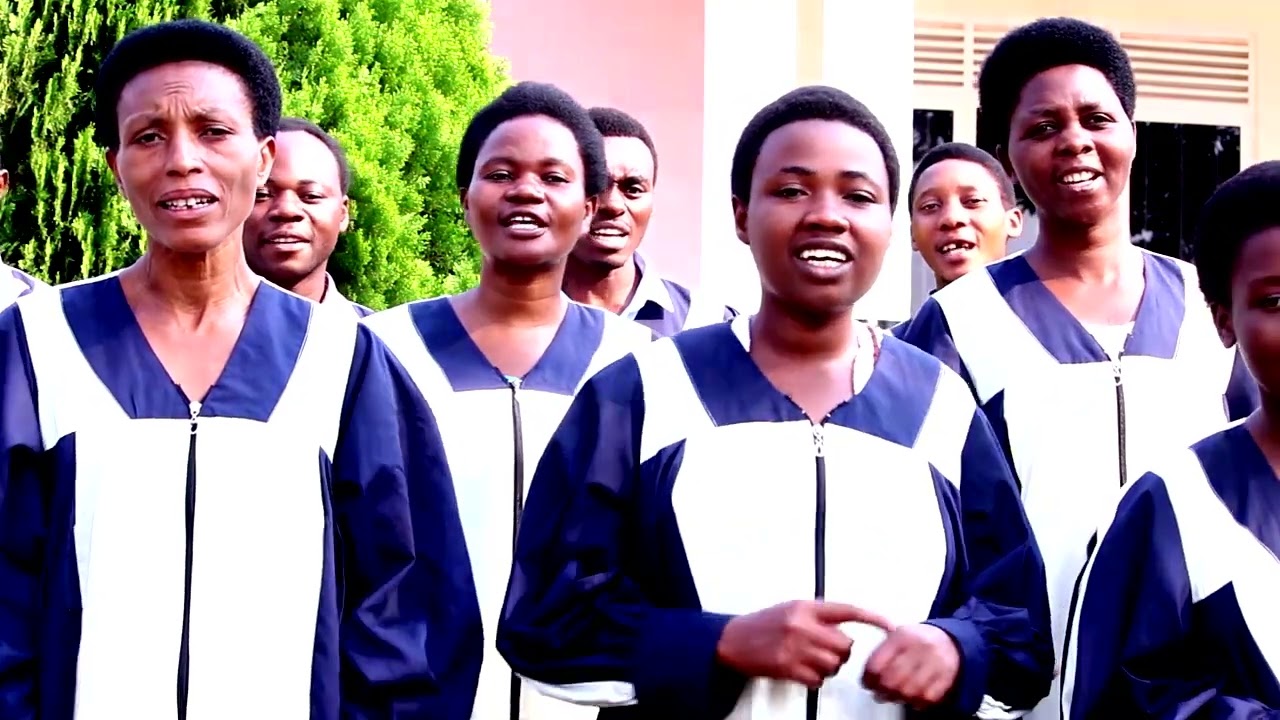 Abahetsi by Abatoni b'Umwami