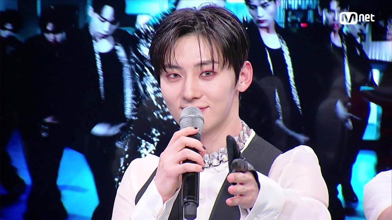 [EN/JP] '데뷔 인터뷰' with 황민현 (HWANG MIN HYUN) #엠카운트다운 EP.786 | Mnet 230302 방송