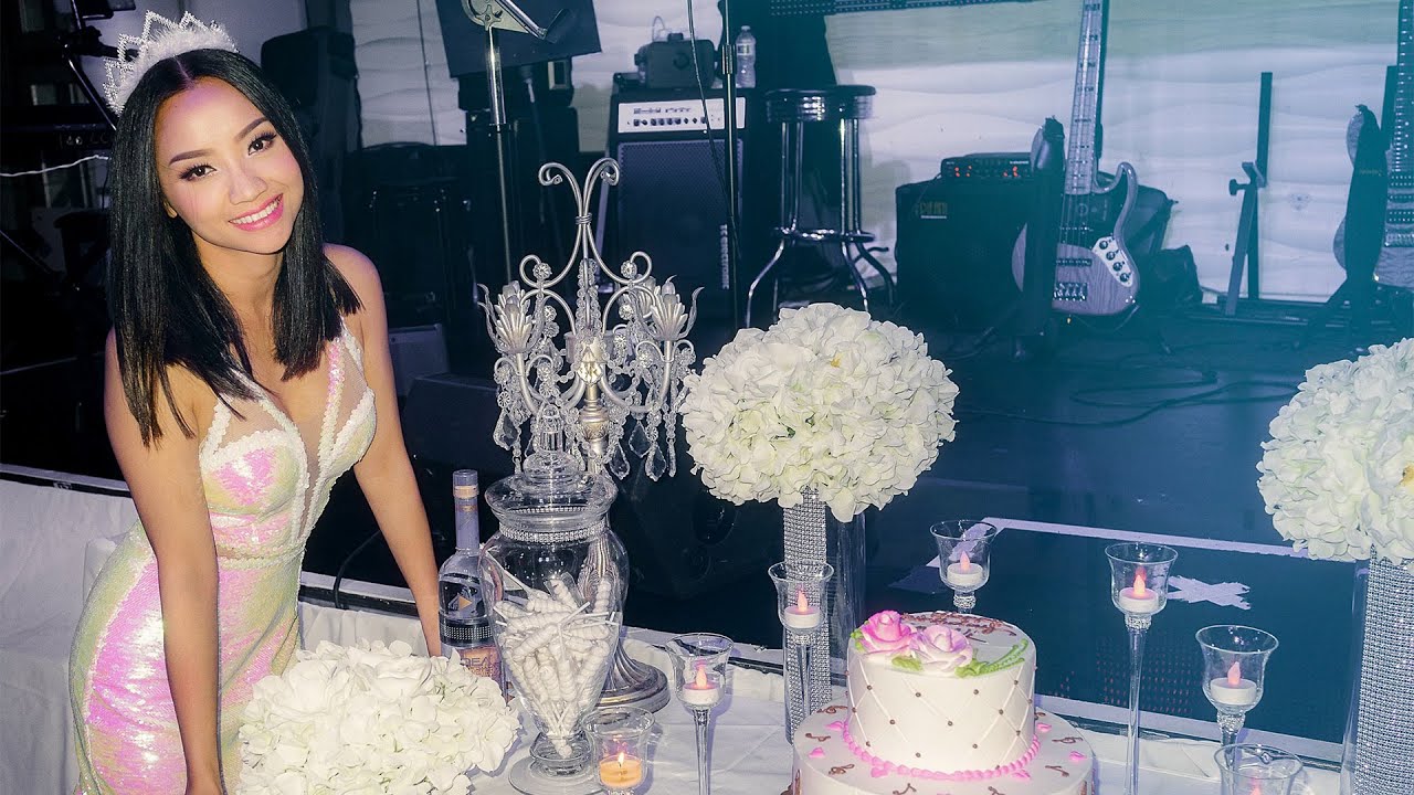 Quynh Vi Celebrates in Style at Bleu Night Club