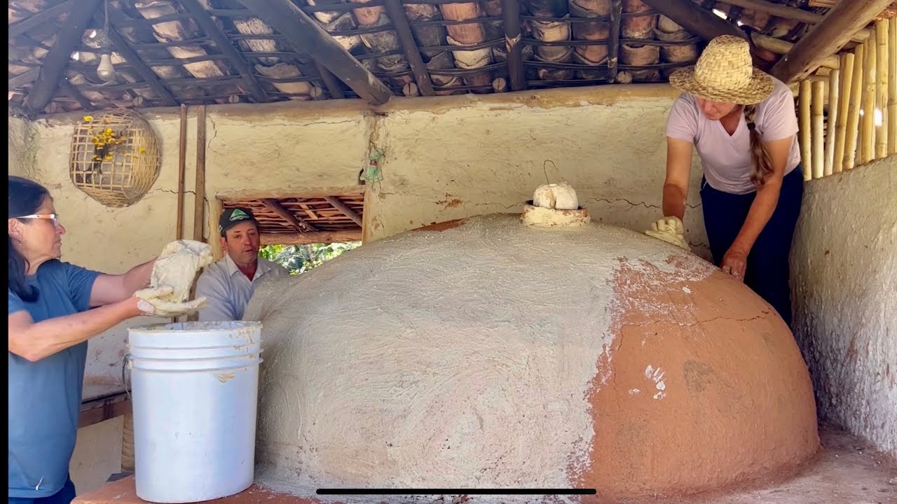 TERRA DE MINAS GERAIS - CLAREANDO A FORNALHA - MÃOS QUE SE AJUDAM - 1º Capítulo