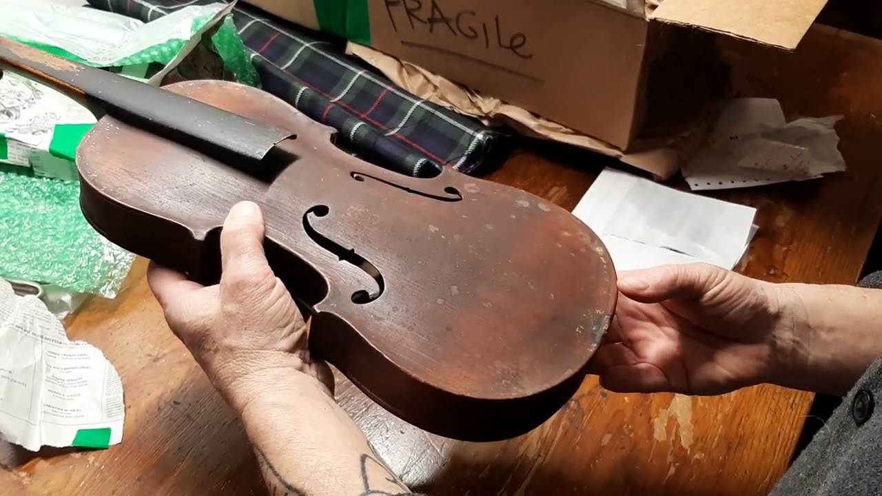 I've received a 'mystery' fiddle!