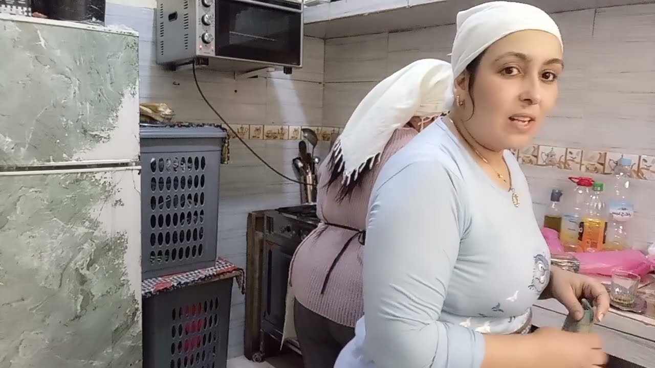 ايه اليوم دخلت بكري للكوزينه هي اللي غاتطيب لنا شهيوات الفطور ههه