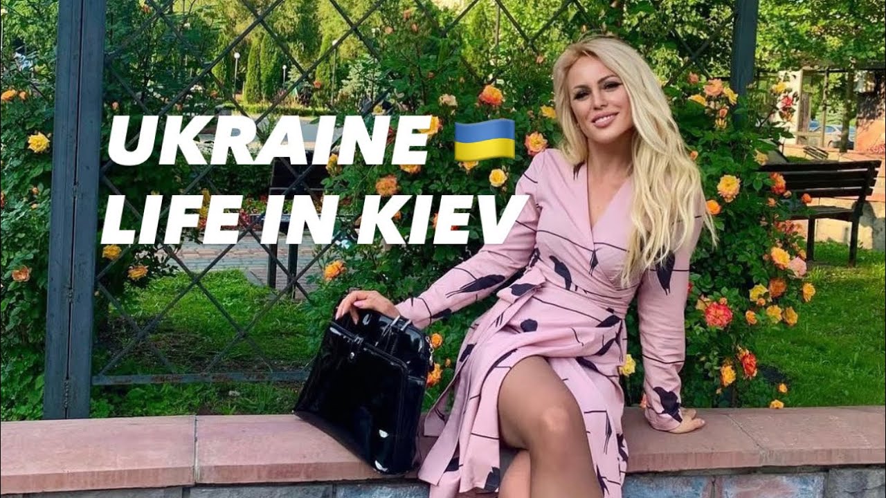 Ukraine 🇺🇦Life in Kiev. February 16, 2026. The Streets of Kiev, Ukraine. Streets Scenes.