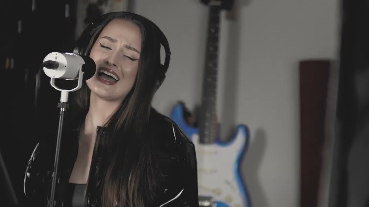 Płonę by PAULA ROMA acoustic cover Aleksandra ,,Lola