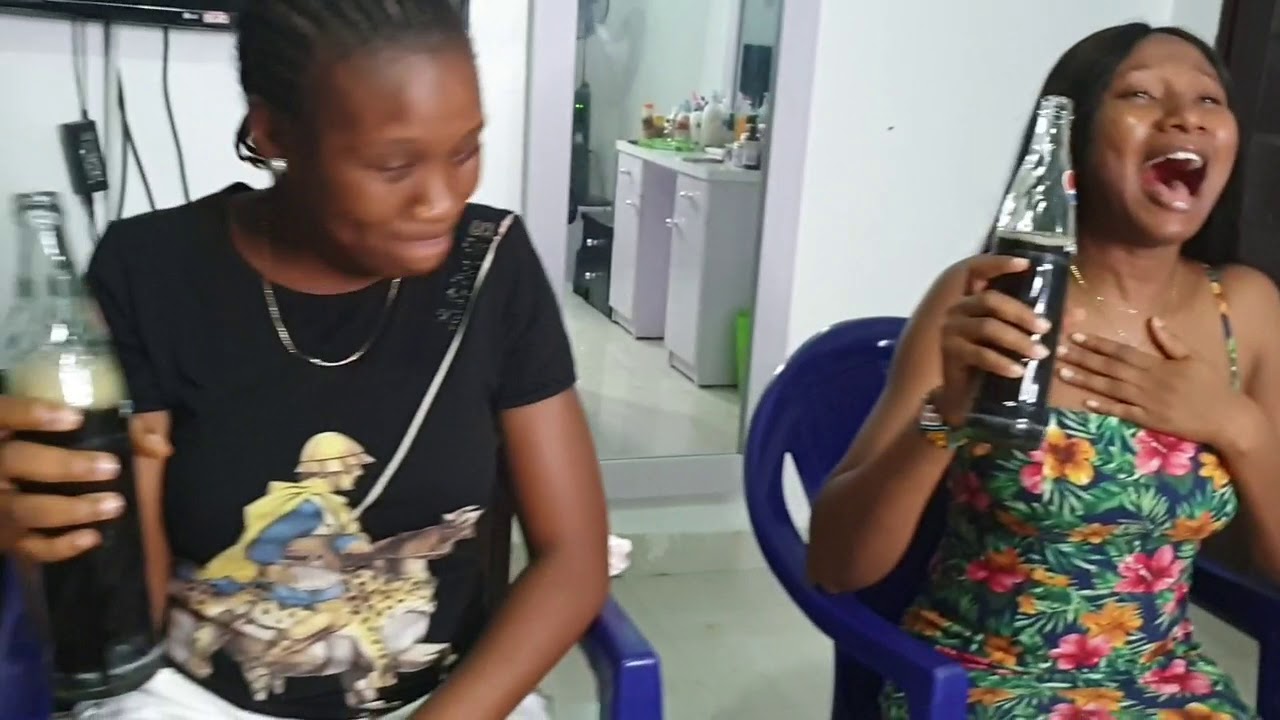 DRINKING COMPETITON IN UCHENANCY AND FAMILY-GUESS WHO THE DRUNKARD IS???  (SO HILARIOUS)