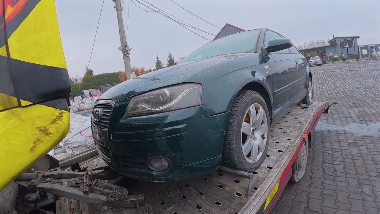 Audi A3 8P na placu.