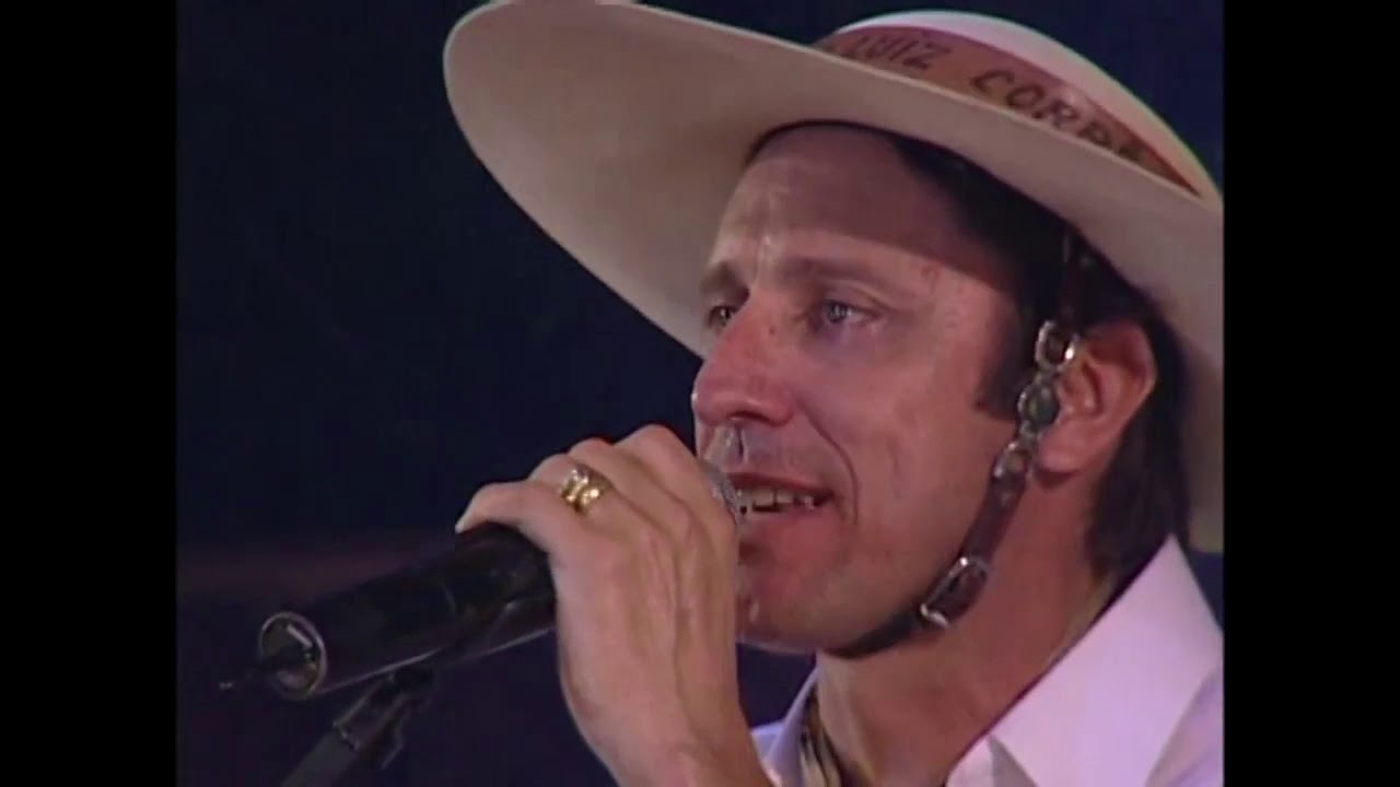 Quando Tapeia o Chapelão - João Luiz Corrêa & Grupo Campeirismo (DVD 10 Anos de Sucesso)