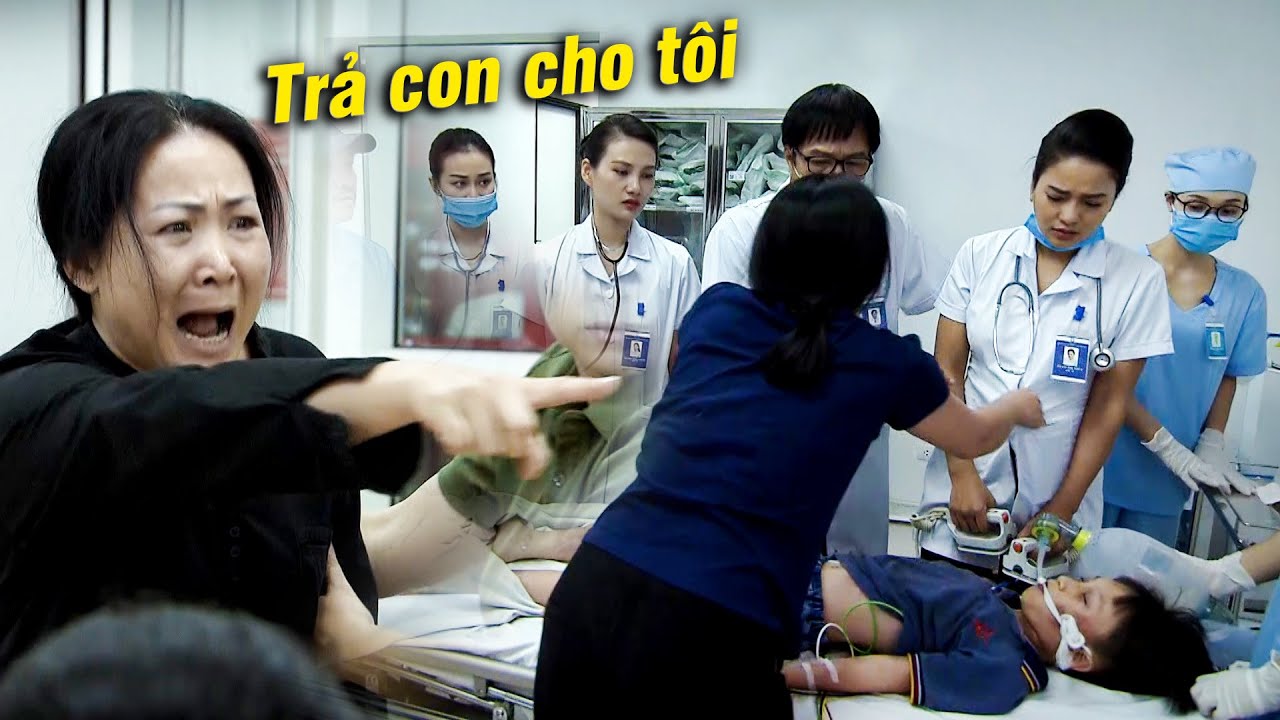 Người nhà LÀM LOẠN bệnh viện vì nữ bác sĩ KHÔNG THỂ CỨU ĐƯỢC con của họ | Lửa ấm #2 | VTV Go